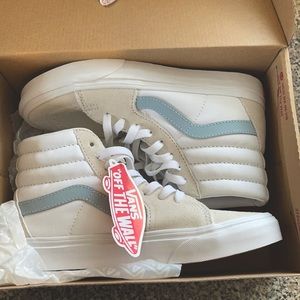 Brand new never worn women’s vans
